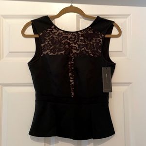 Sleeveless, V back, lace top